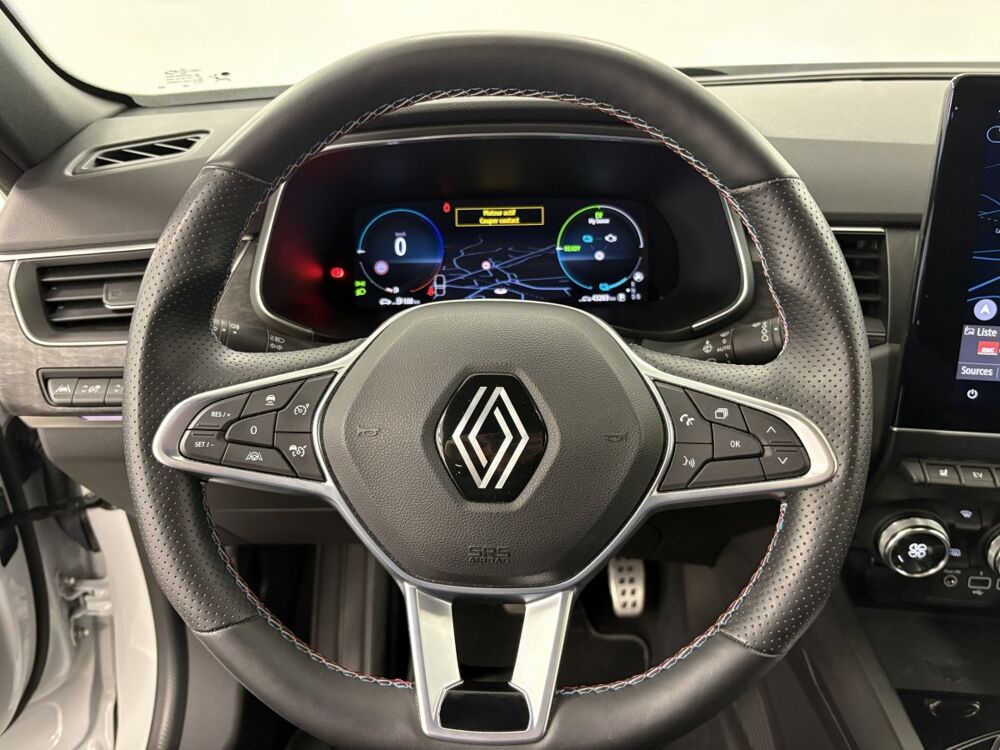 Arkana Esprit Alpine E-Tech full hybrid 145 -23 2024 occasion 86500 Montmorillon