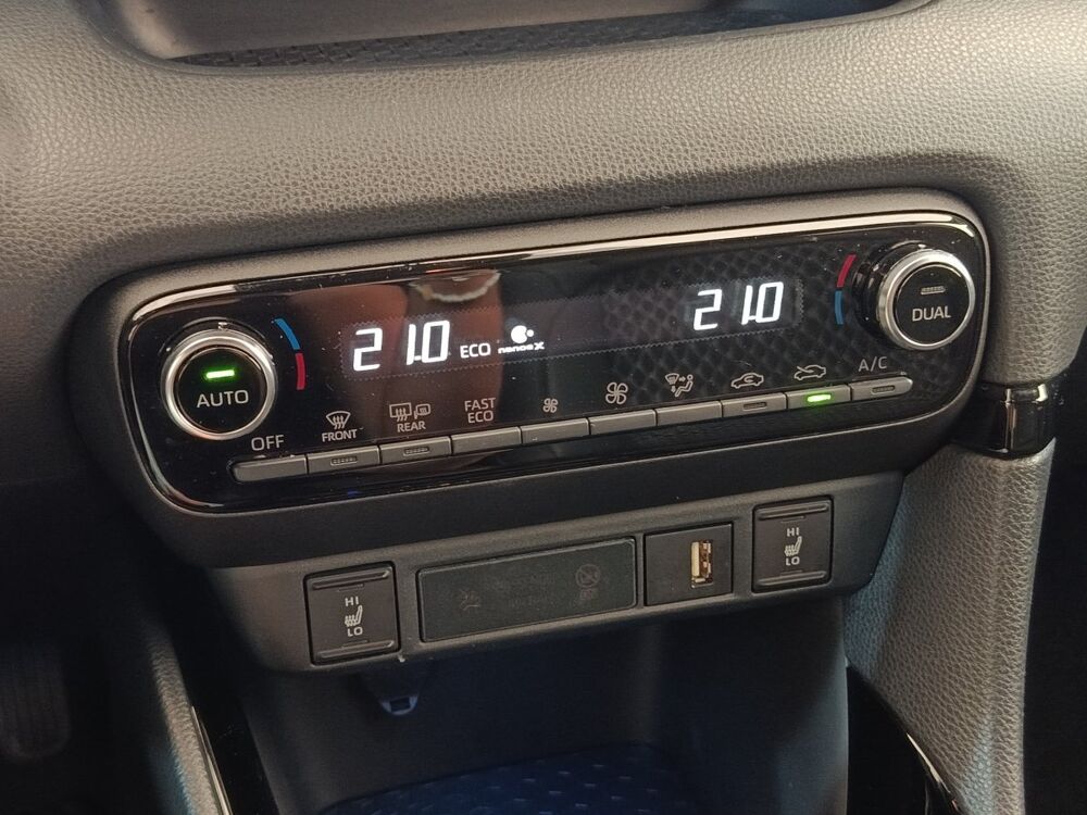 Yaris Hybride 116h Collection 2022 occasion 91580 &Eacute;tr&eacute;chy