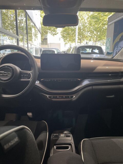 500 E 24kWh Pack Confort & Style 3+1 2023 occasion 76360 Barentin