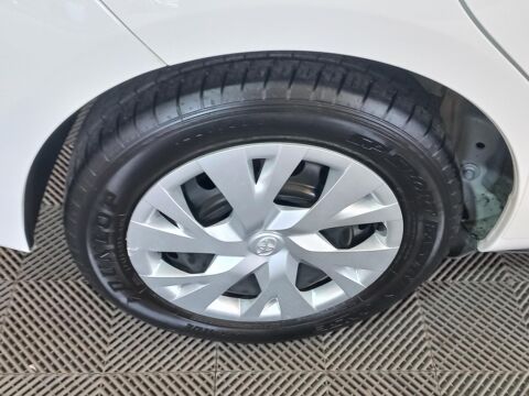 Yaris 1.5 VVT-I HYBRID France Business 2019 occasion 91580 &Eacute;tr&eacute;chy