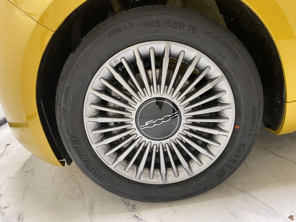 500 FireFly 1.0 Hybrid 12V 65ch Torino 2026 occasion 76360 Barentin