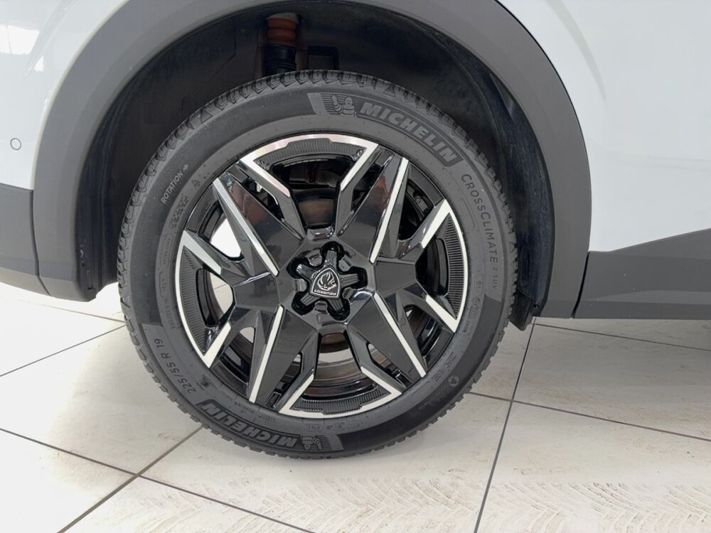 3008 1.2 HYBRID 145 E-DCS6 ALLURE 2025 occasion 63300 Thiers