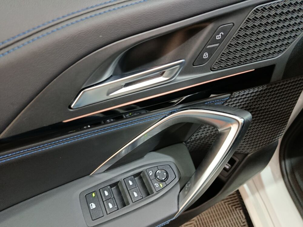iX1 xDrive30 M Sport 2023 occasion 91580 &Eacute;tr&eacute;chy