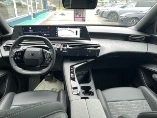 5008 1.2 HYBRID 145 E-DCS6 ALLURE 2025 occasion 38090 Villefontaine