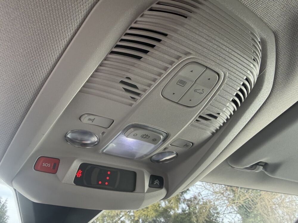 C5 aircross Hybride recharg 225 e-EAT8 Shine Pack 2023 occasion 69330 Meyzieu