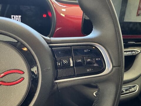 500 24kWh (Red) 2023 occasion 76360 Barentin