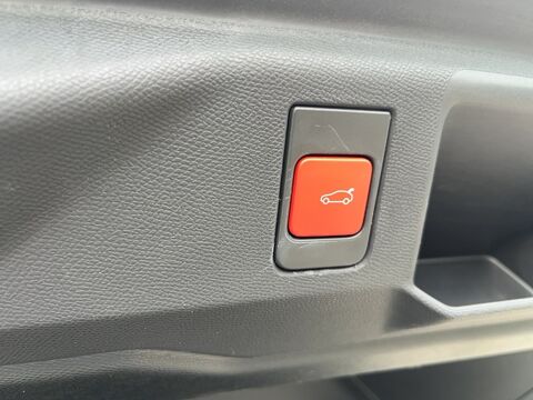 5008 1.2 HYBRID 136 E-DCS6 GT 2024 occasion 38090 Villefontaine