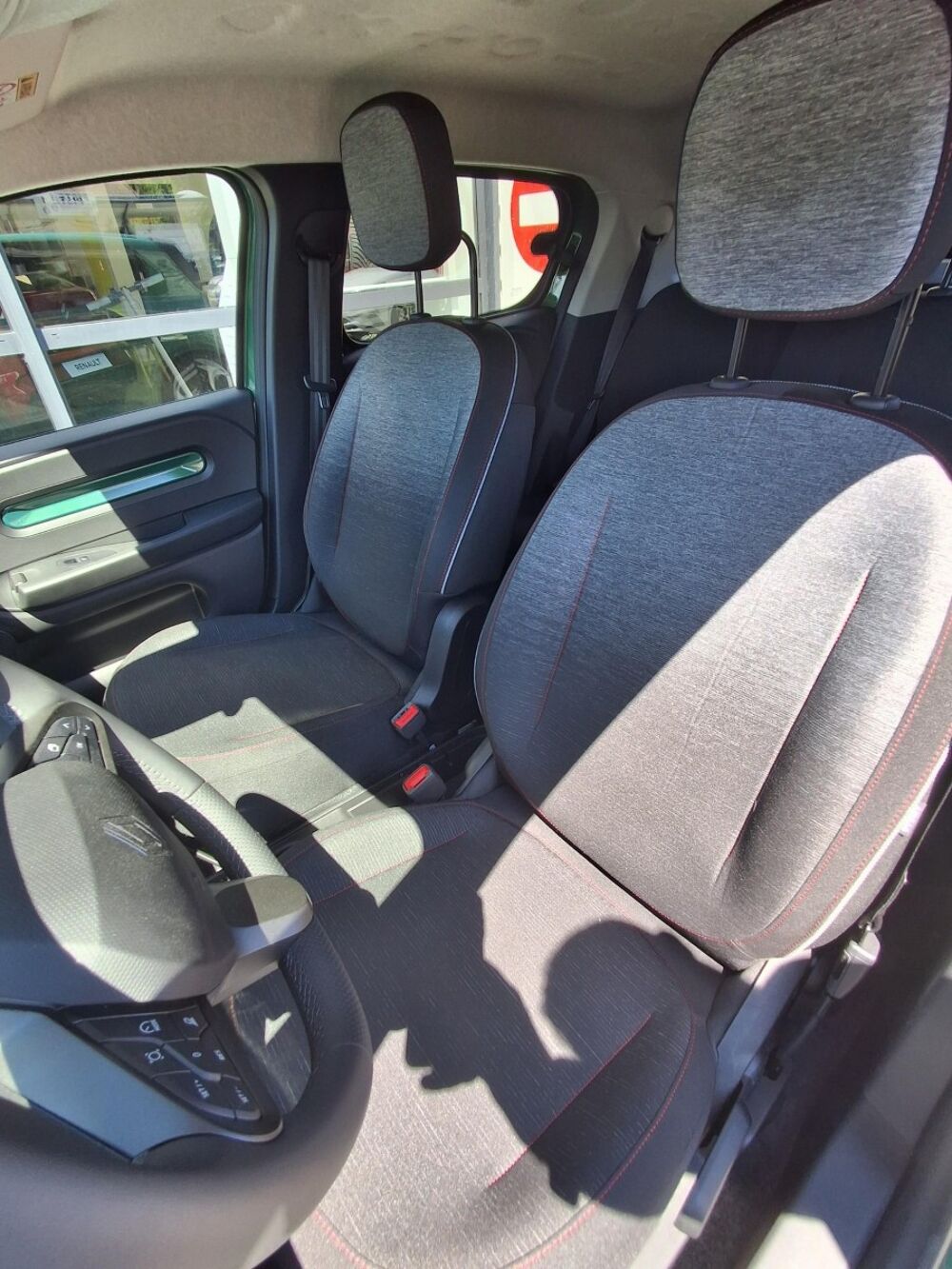 Twingo techno 80 ch autonomie urbaine 2026 occasion 38300 Saint-Savin