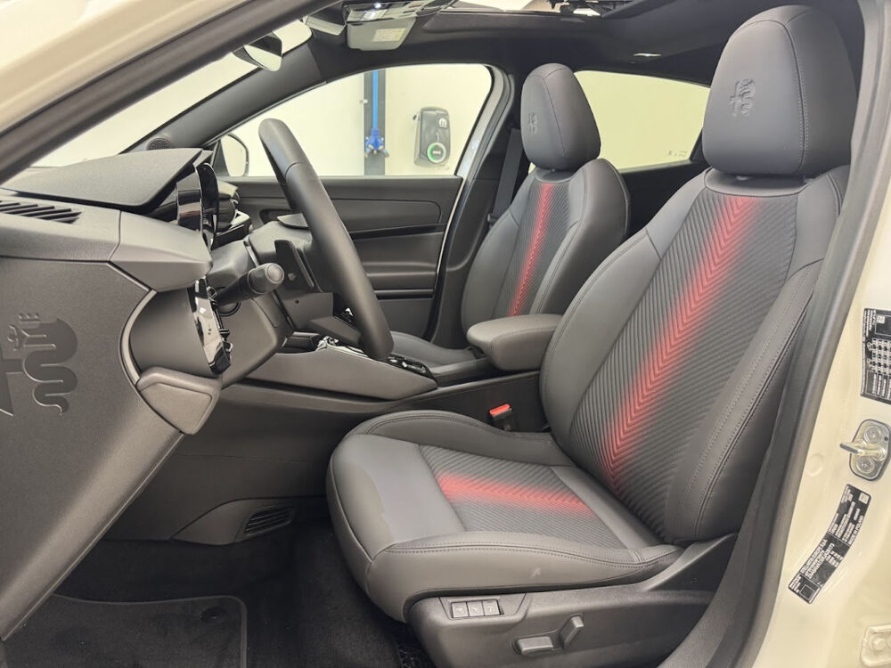 Junior 1.2 Ibrida 136ch Speciale DCT6 2025 occasion 76360 Barentin