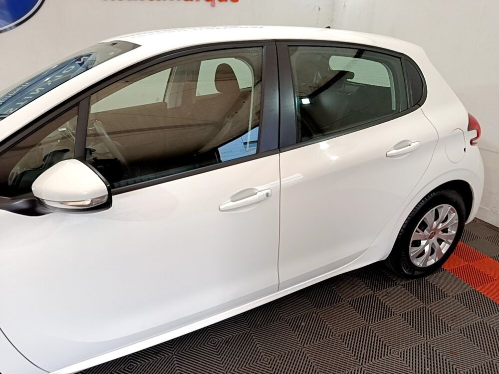 208 Puretech 82 S&S ACTIVE BUSINESS 2018 occasion 91580 &Eacute;tr&eacute;chy