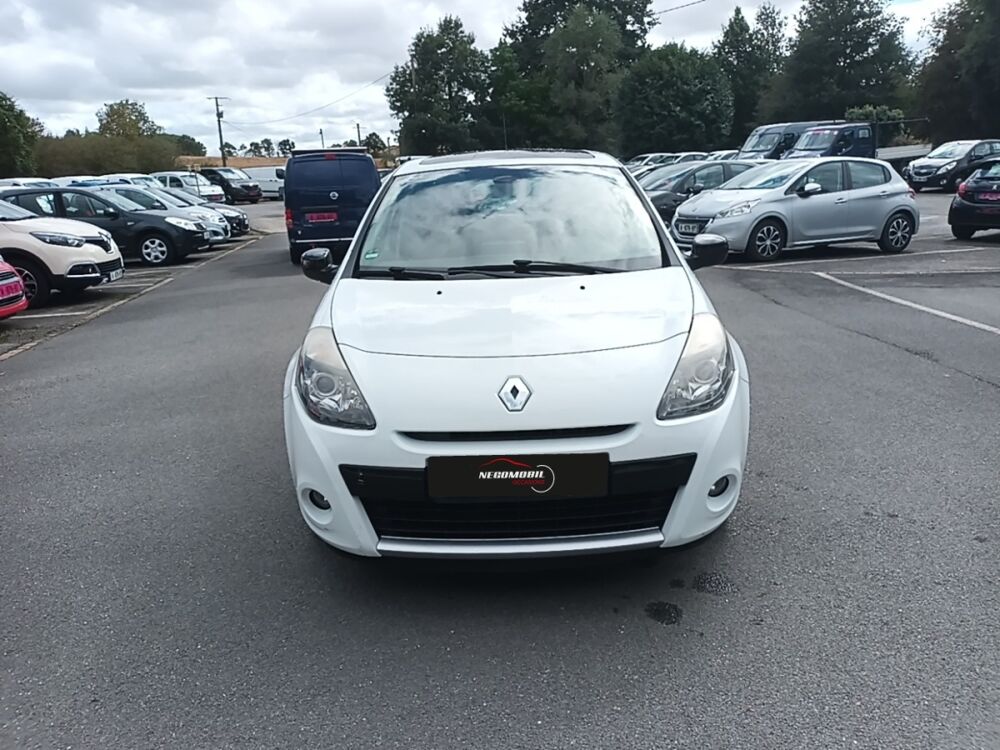Clio Dynamique TomTom 1.2 TCE 100 Eco2 2011 occasion 35210 Ch&acirc;tillon-en-Vendelais