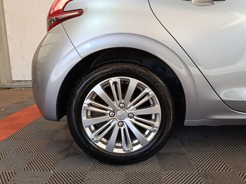 208 Puretech 82 ALLURE 2019 occasion 91580 &Eacute;tr&eacute;chy
