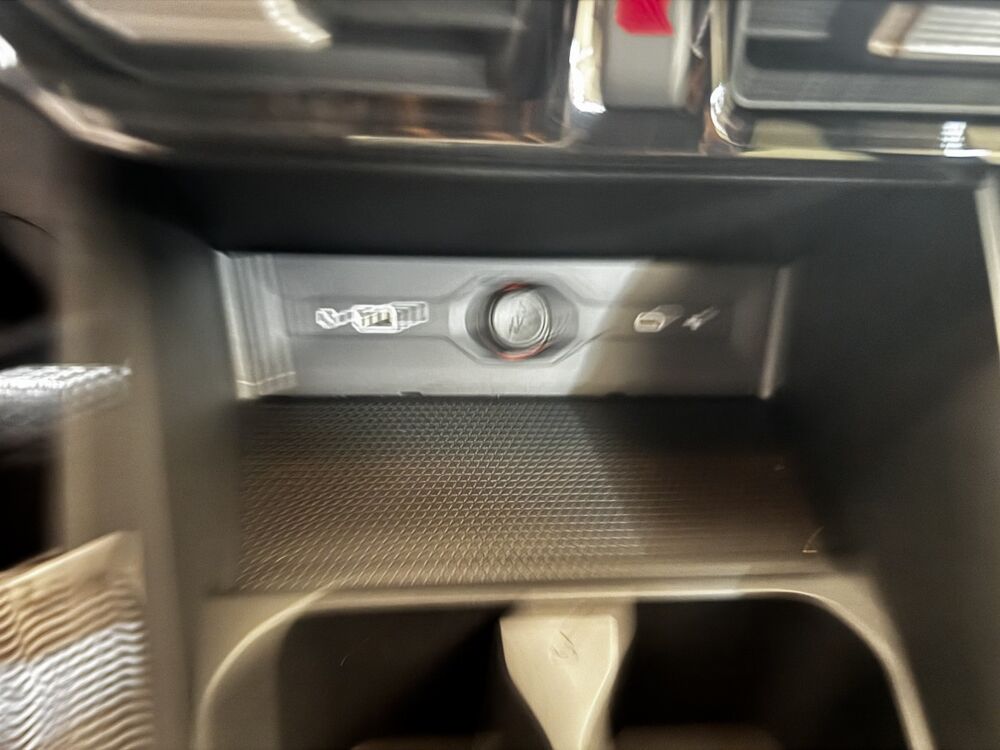 MG3 1.5L 195ch Hybrid+ Luxury 2026 occasion 91580 &Eacute;tr&eacute;chy