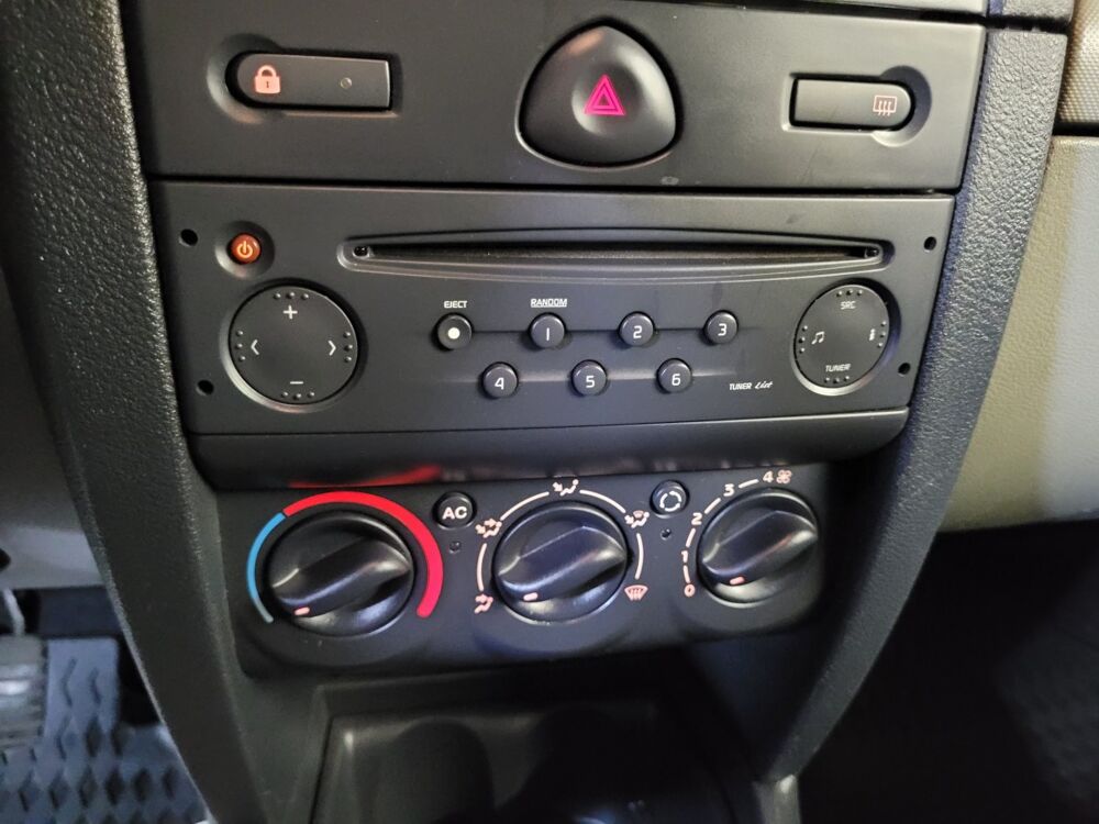 Clio Expression 1.5 dCi 65 2003 occasion 93600 Aulnay-sous-Bois