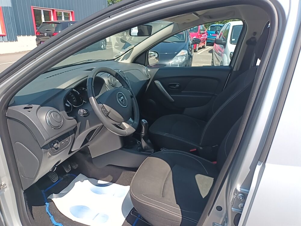 Logan Prestige dCi 90 eco&sup2; 2013 occasion 35210 Ch&acirc;tillon-en-Vendelais