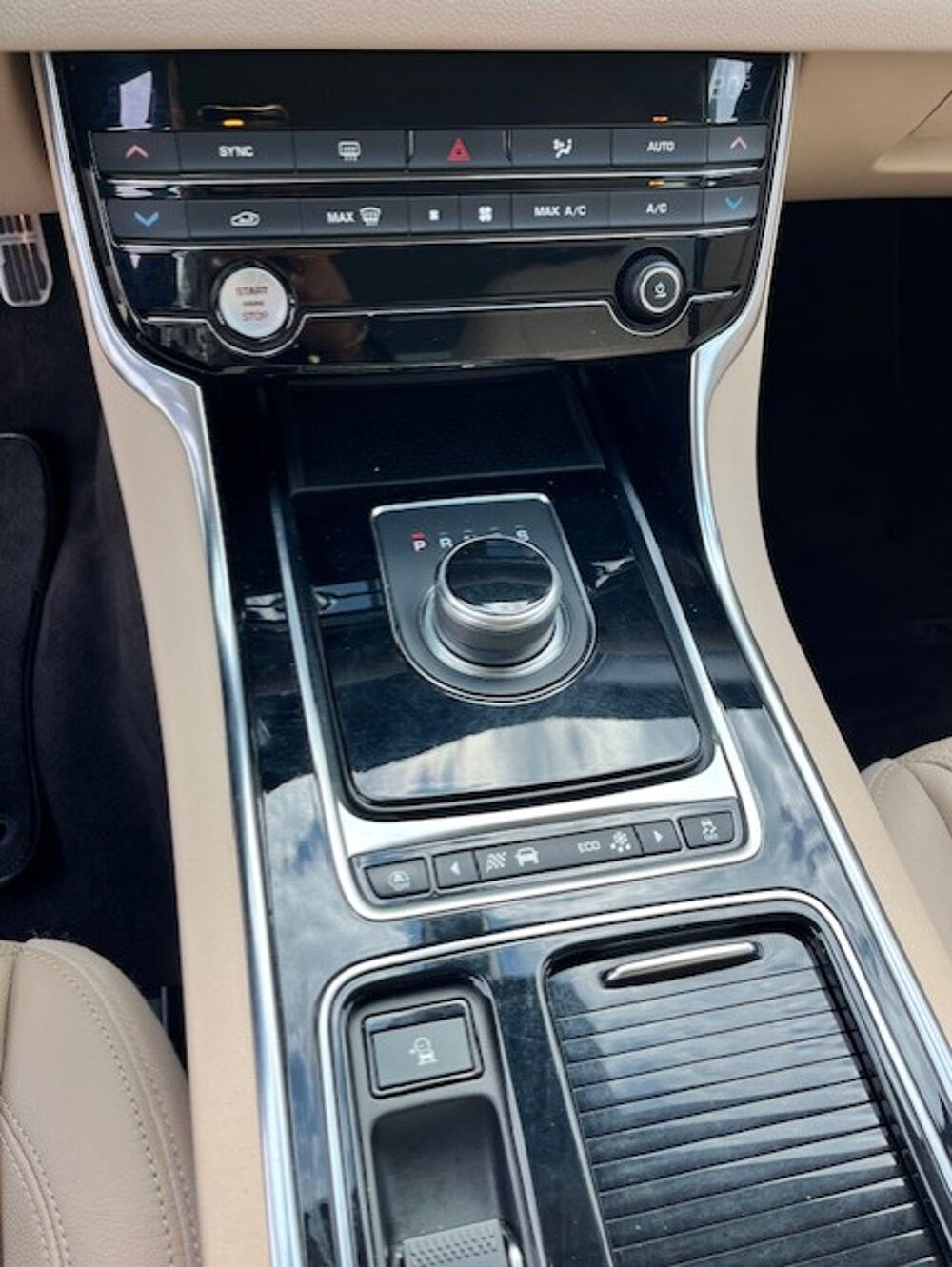 XF 2.0D 180PS PURE AUTO 2018 occasion 47200 Saint-Pardoux-du-Breuil