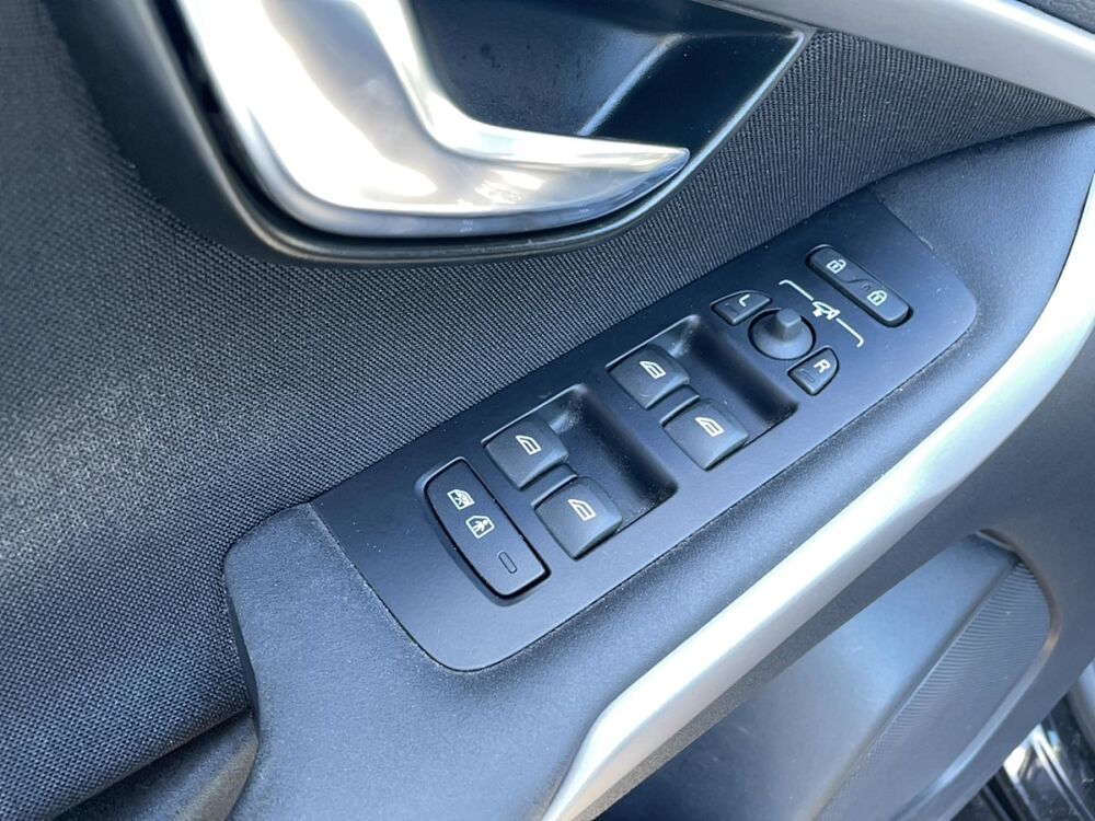 V40 T2 122 Geartronic 6 R-Design 2019 occasion 40600 Biscarrosse
