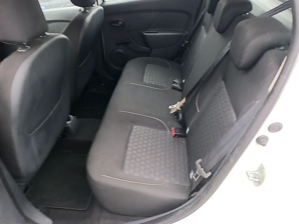 Logan Laur&eacute;ate TCe 90 eco&sup2; 2015 occasion 35210 Ch&acirc;tillon-en-Vendelais