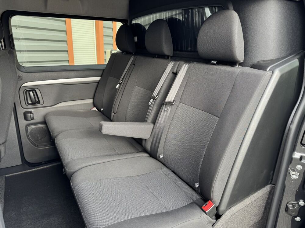 Jumpy XL Diesel 180 ch Automatique Cab Appro 10KMS 2portes lateral 2026 occasion 86440 Mign&eacute;-Auxances