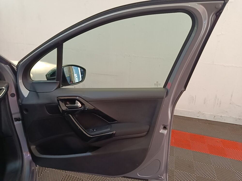 208 Puretech 82 ALLURE 2019 occasion 91580 &Eacute;tr&eacute;chy