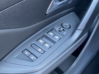 308 BlueHDI 130 AUTO8 ALLURE PACK 2022 occasion 30260 Quissac