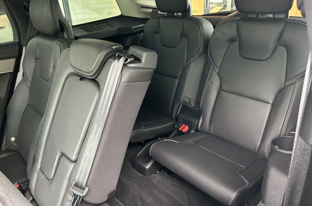 XC90 T8 AWD Ultra Dark 455 Full Options Bowers Wilkins Suspension 2025 occasion 69007 Lyon