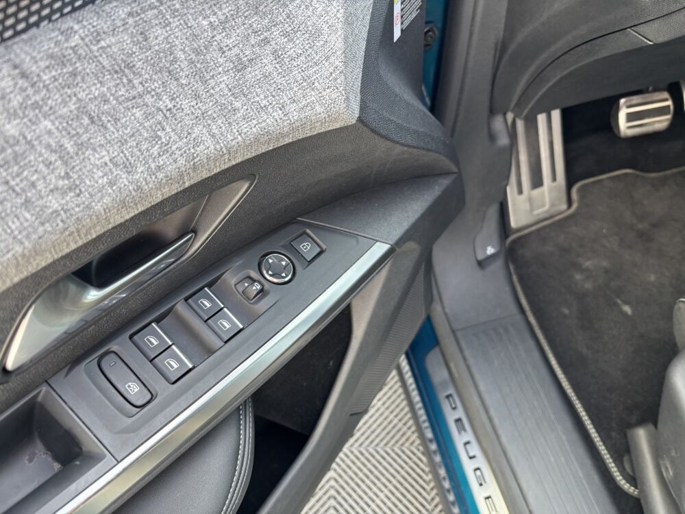 3008 1.2 HYBRID 136 E-DCS6 GT 2024 occasion 69330 Meyzieu
