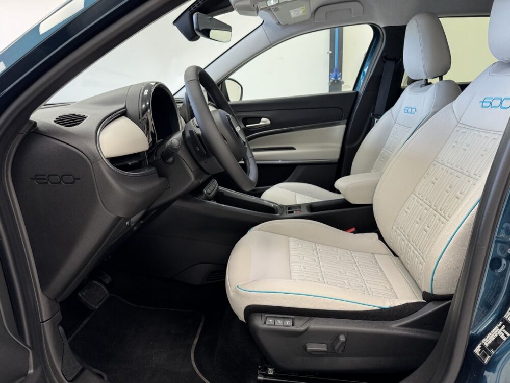 Fiat 600 1.2 Hybrid 100 DCT6 La Prima 2025 occasion 76360 Barentin
