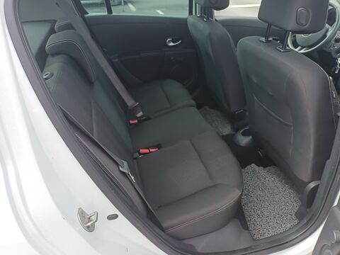 Clio Dynamique TomTom 1.2 TCE 100 Eco2 2011 occasion 35210 Ch&acirc;tillon-en-Vendelais