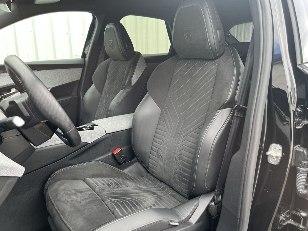 3008 1.2 HYBRID 145 E-DCS6 GT 2025 occasion 42190 Charlieu