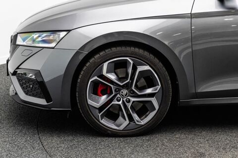 Octavia 2.0 TSI RS 245 ch Toit ouvrant Attelage Matrix LED Autres mo 2023 occasion 69007 Lyon