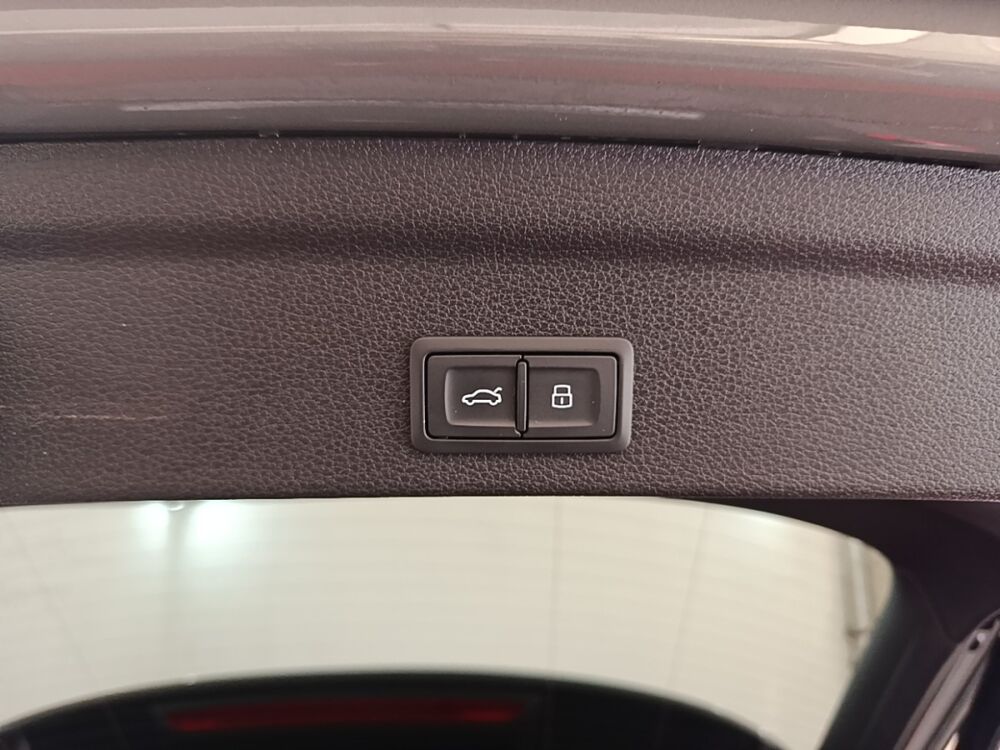 Q3 45 TFSI E 245 S TRONIC BUSINESS EXE 2024 occasion 91580 &Eacute;tr&eacute;chy