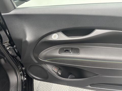 500 BEV 42KWH 2025 occasion 69330 Meyzieu