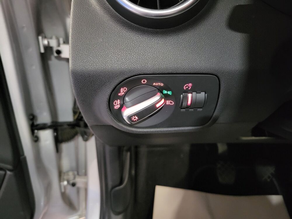A1 1.6 TDI 105 AMBIENTE 2013 occasion 93600 Aulnay-sous-Bois