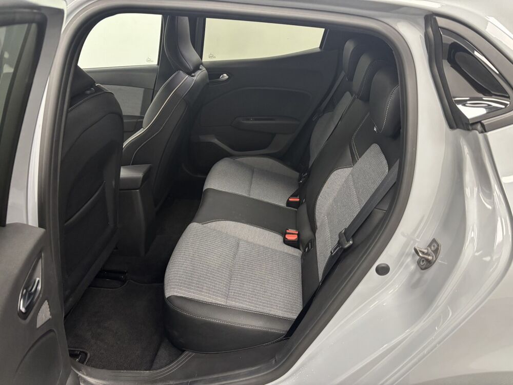 Clio Techno E-Tech full hybrid 145 -24 2024 occasion 86500 Montmorillon