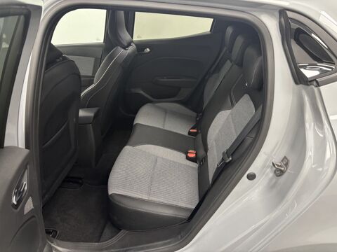 Clio Techno E-Tech full hybrid 145 -24 2024 occasion 86500 Montmorillon