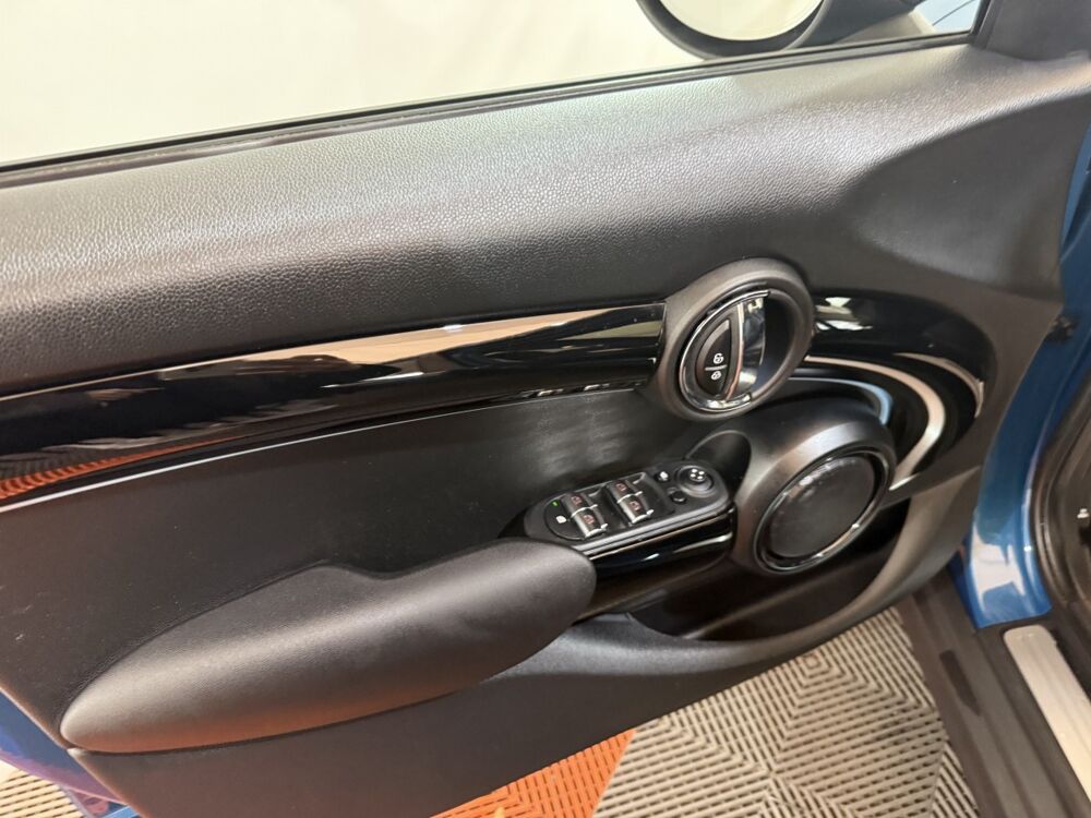 MINI COUPE Cooper Edition Premium Plus 136 ch BVA7 2022 occasion 91580 &Eacute;tr&eacute;chy