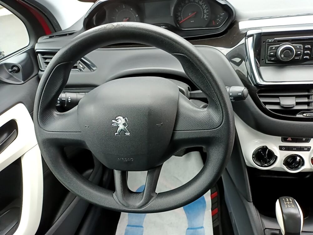 208 1.4 HDI 68 Like 2014 occasion 35210 Ch&acirc;tillon-en-Vendelais