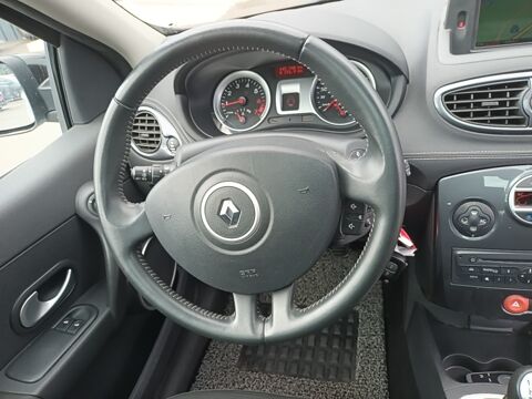 Clio Dynamique TomTom 1.2 TCE 100 Eco2 2011 occasion 35210 Ch&acirc;tillon-en-Vendelais