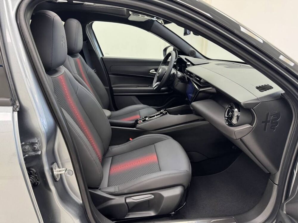 Junior 1.2 Ibrida 136ch Speciale DCT6 2025 occasion 76360 Barentin