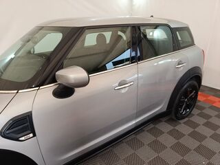 Countryman Cooper Essential 136 ch BVA7 2023 occasion 91580 &Eacute;tr&eacute;chy