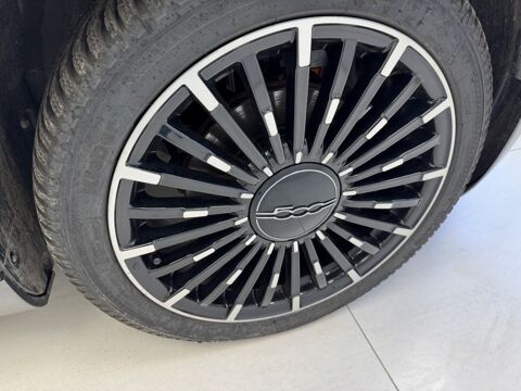 500 42kWh La Prima 3+1 2023 occasion 76360 Barentin
