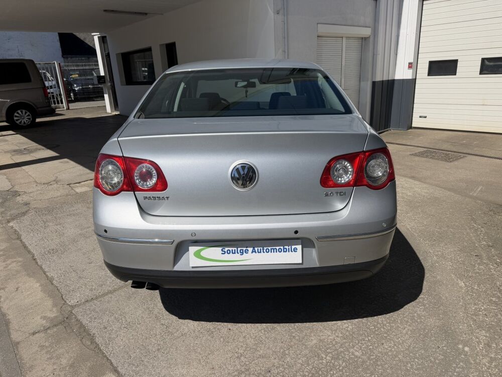 Passat Sportline 2.0 16S TDI 140 DSG 2007 occasion 53210 Soulg&eacute;-sur-Ouette