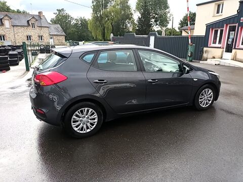 Pro cee d ii 1,4 Diesel CRDi 90 ch BVM 6 Motion 2014 occasion 35210 Ch&acirc;tillon-en-Vendelais