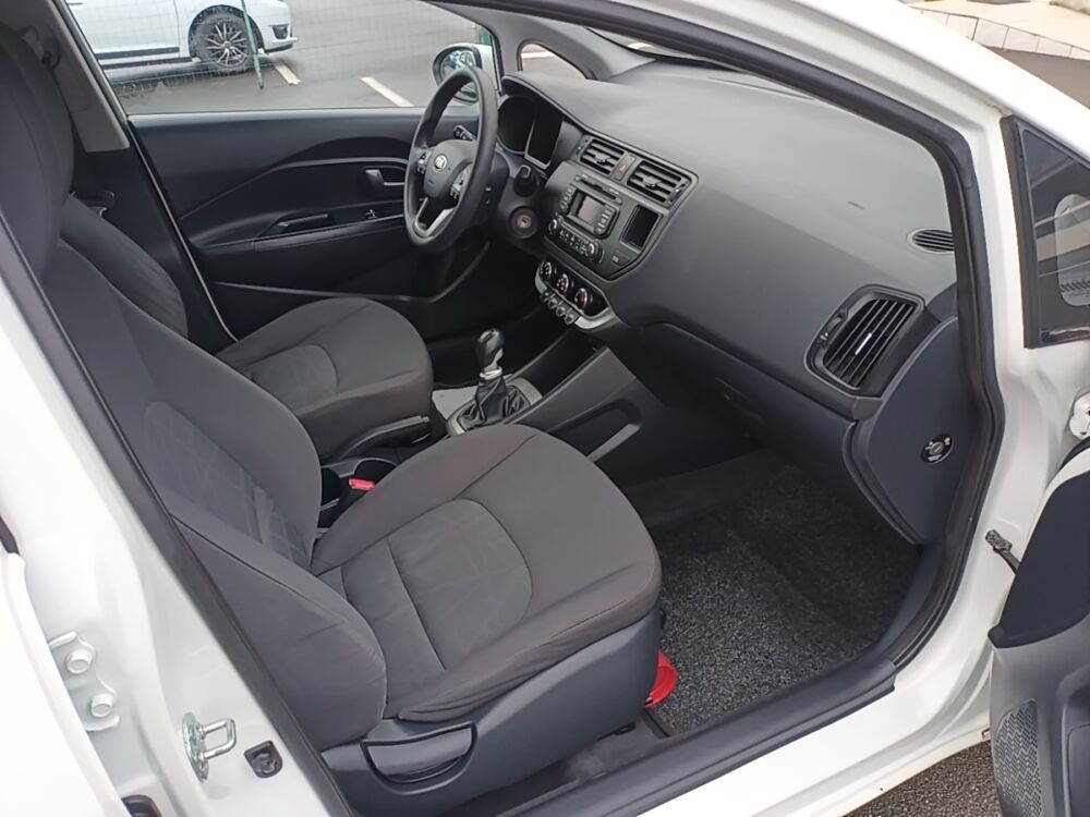 Rio 1.1 CRDI 75ch ISG Active 2014 occasion 35210 Ch&acirc;tillon-en-Vendelais