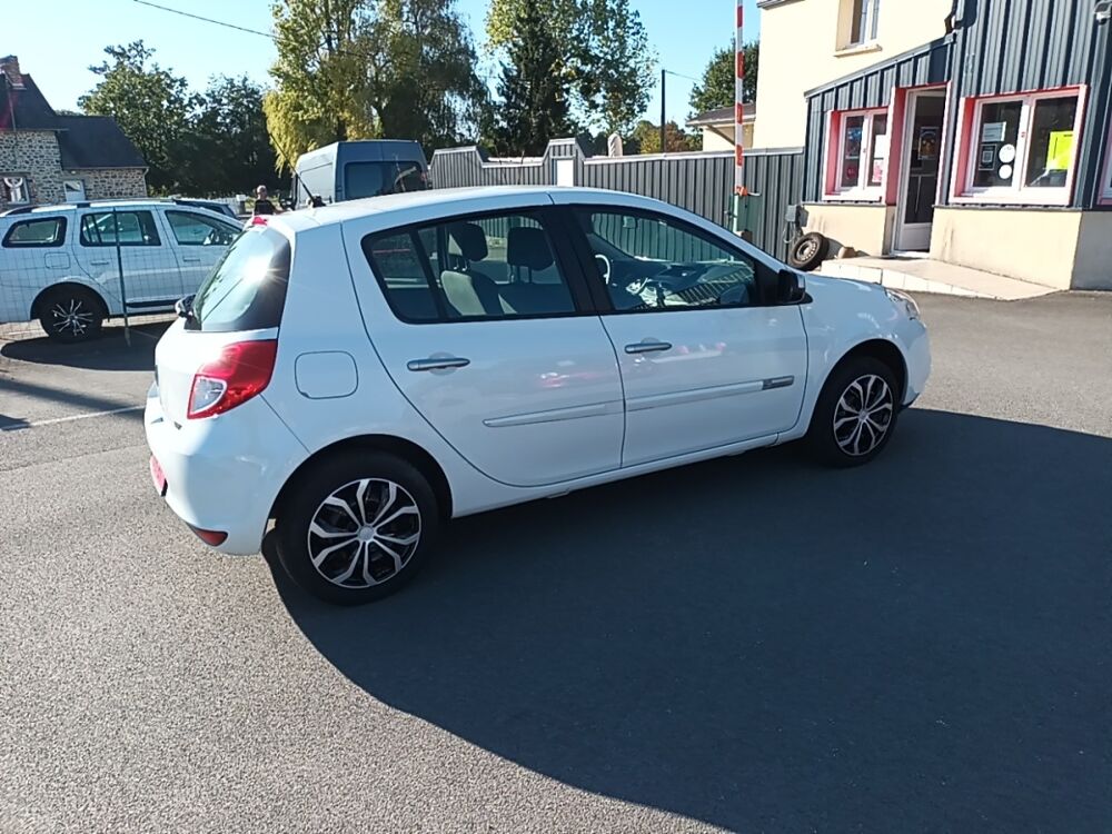 Clio Authentique 1.2 16v 75 Eco2 2014 occasion 35210 Ch&acirc;tillon-en-Vendelais