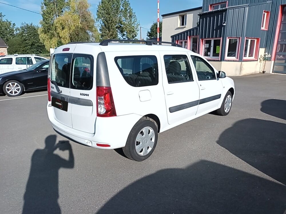 Logan Ambiance 1.6 MPI 5 places 2011 occasion 35210 Ch&acirc;tillon-en-Vendelais