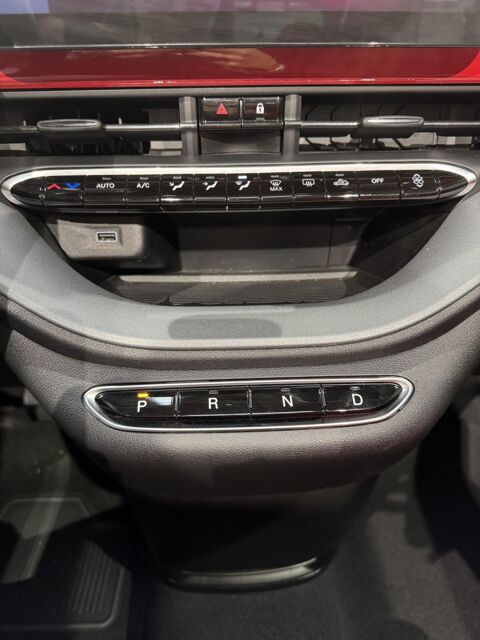 500 C 24kWh (Red) 2023 occasion 76360 Barentin