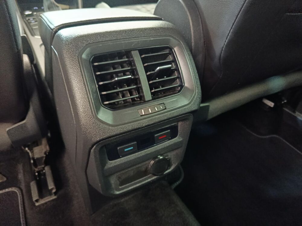 Tiguan 1.4 eHybrid 245 DSG6 R-Line 2021 occasion 91580 &Eacute;tr&eacute;chy