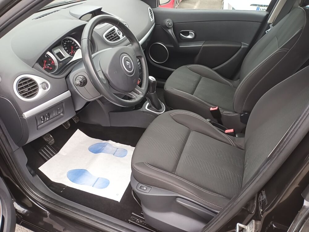 Clio Expression Clim 1.2 TCE 100 Eco2 2010 occasion 35210 Ch&acirc;tillon-en-Vendelais